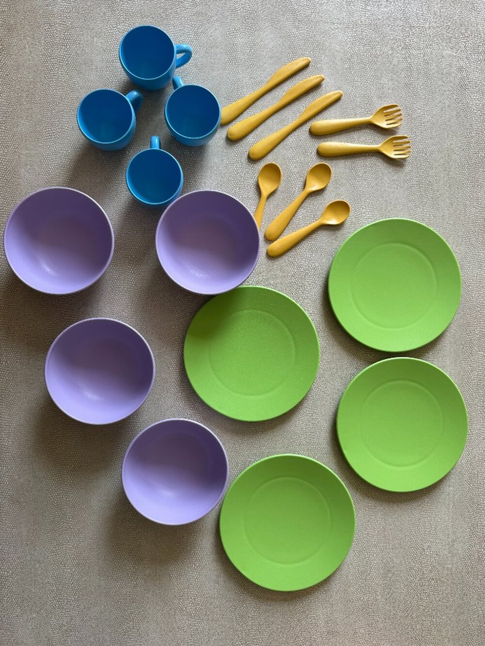 Green Toys Dish Set